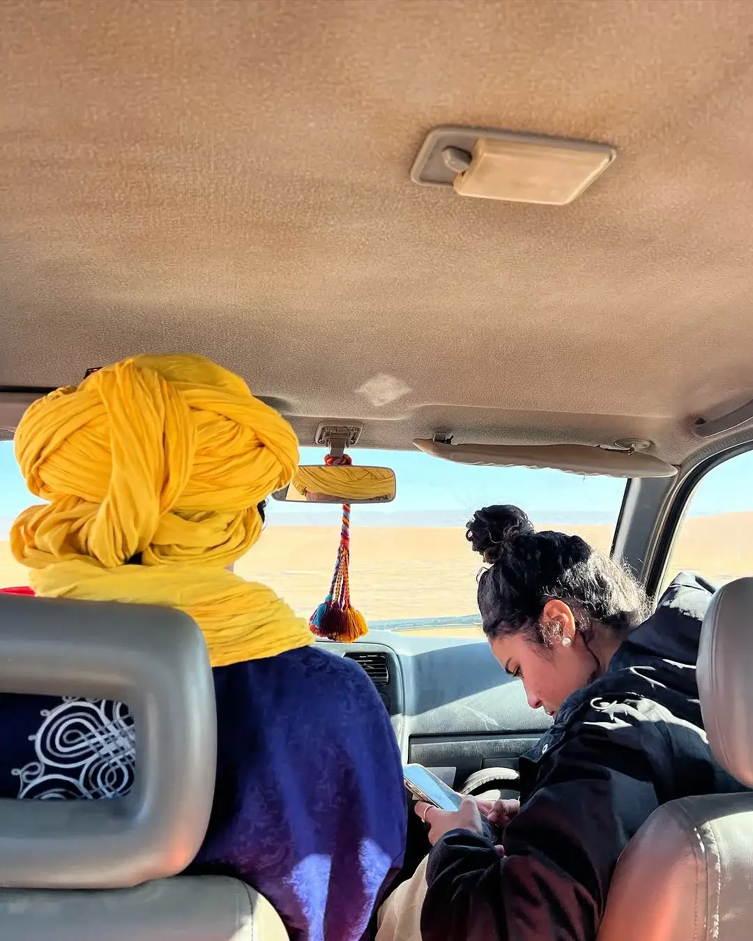 Unser Fahrer auf dem Weg nach Merzouga